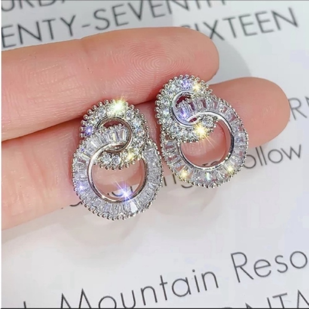 White Gold Plated Sparkly circle earrings Dazzling CZ New